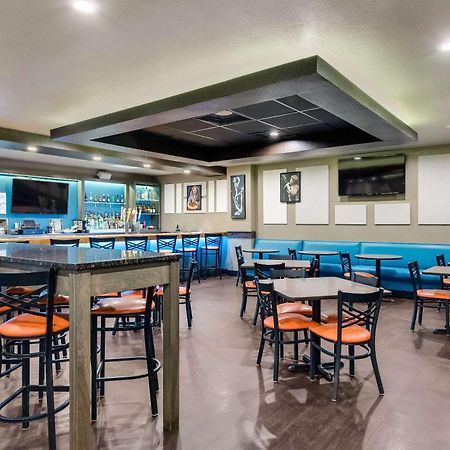 Clarion Inn & Suites Russellville I-40 Экстерьер фото